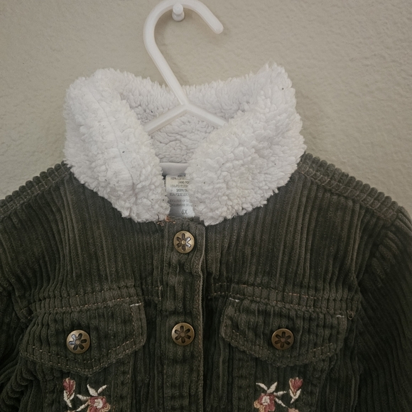 Daisy Fuentes Kids Green Corduroy Cropped Jacket with Floral Design - Picture 3 of 10